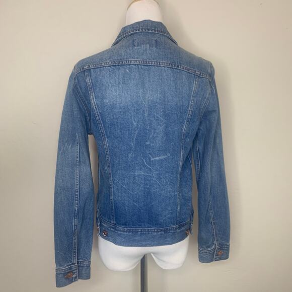 J. Crew Medium Wash Fitted Jean jacket Classic Sz Medium - Picture 3 of 9